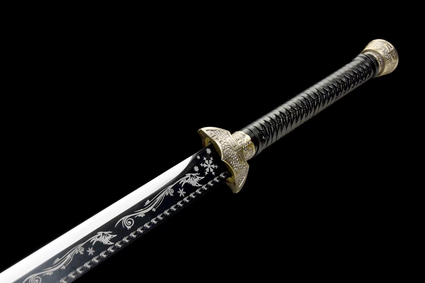 龙泉刀剑黑金古刀战月收藏摆件工艺品未开刃
