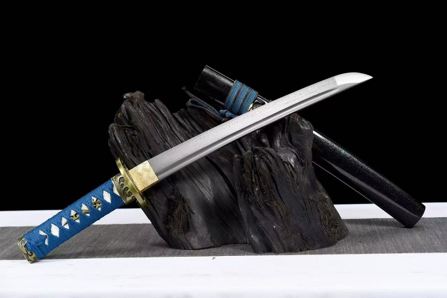 龙泉刀剑武士短款花纹钢短刀收藏摆件工艺品未开刃