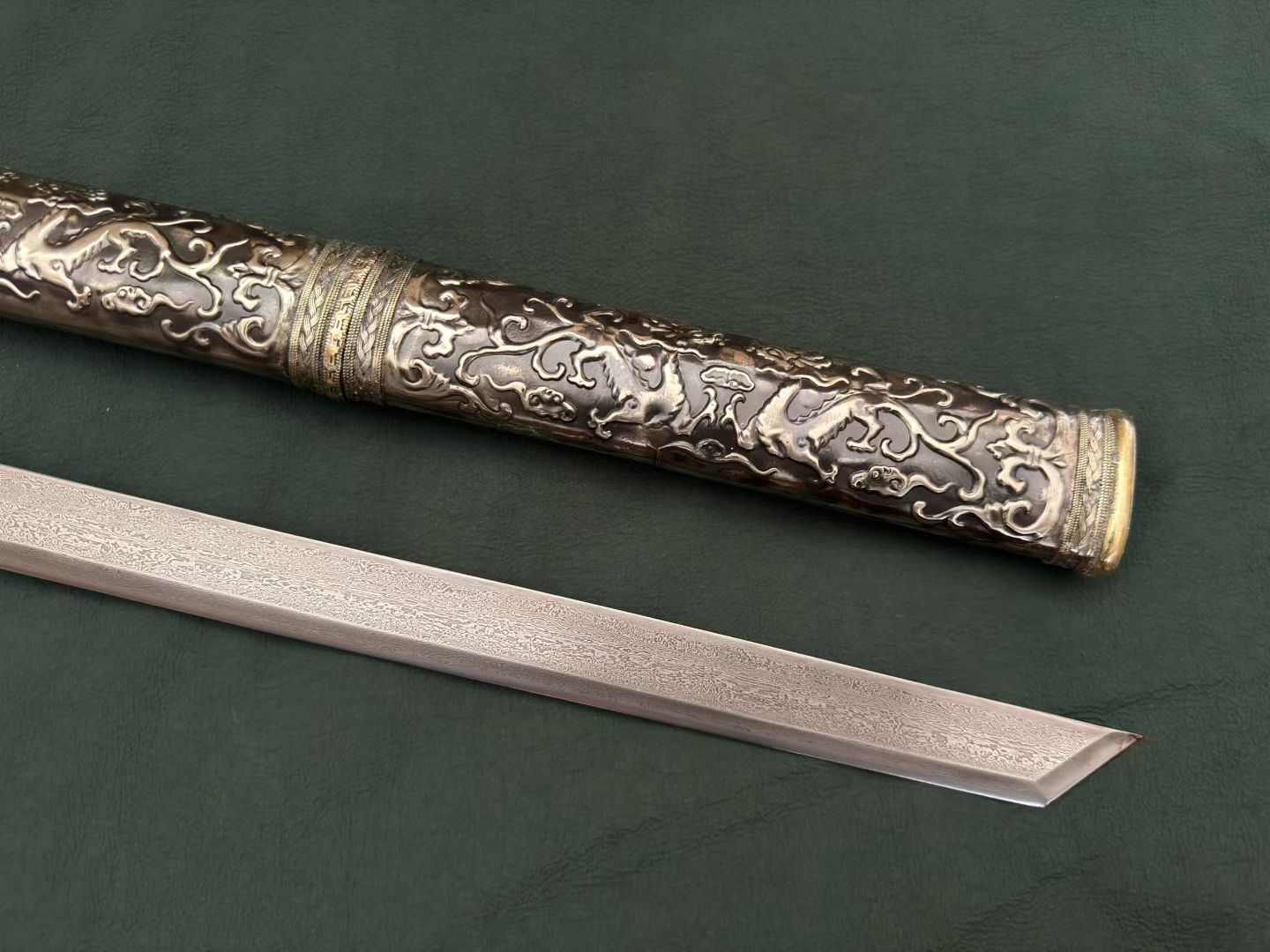 龙泉剑气堂刀剑长剑大马士革长刀花纹钢收藏装饰未开刃